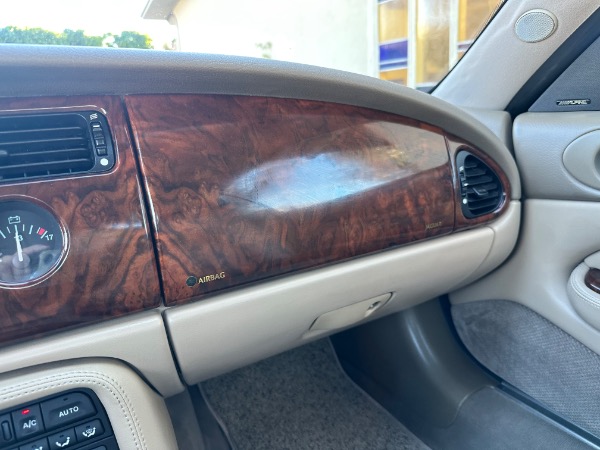 Used-2001-Jaguar-XK-Series-XK8