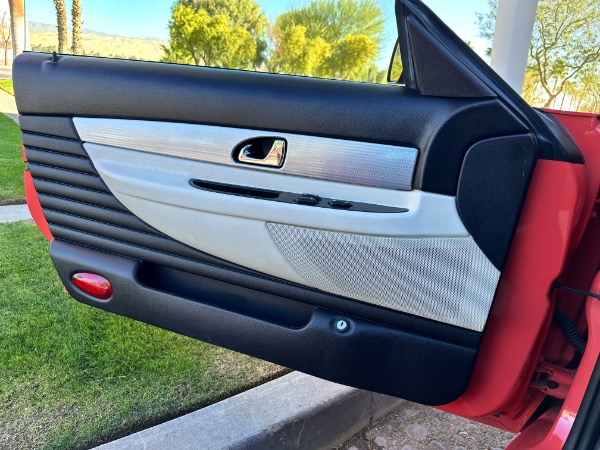 Used-2003-Ford-Thunderbird-Limited-Edition-007
