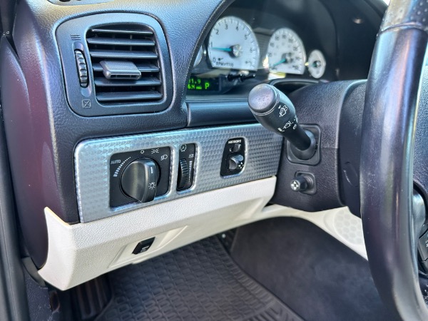 Used-2003-Ford-Thunderbird-Limited-Edition-007