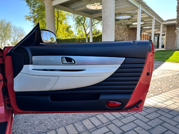Used-2003-Ford-Thunderbird-Limited-Edition-007
