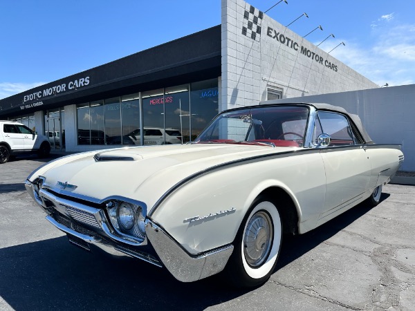 Used-1961-Ford-Thunderbird