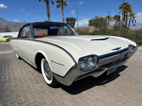 Used-1961-Ford-Thunderbird