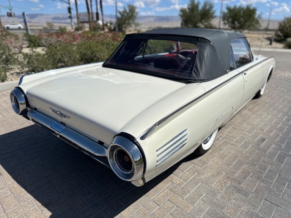 Used-1961-Ford-Thunderbird