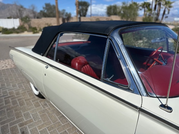 Used-1961-Ford-Thunderbird