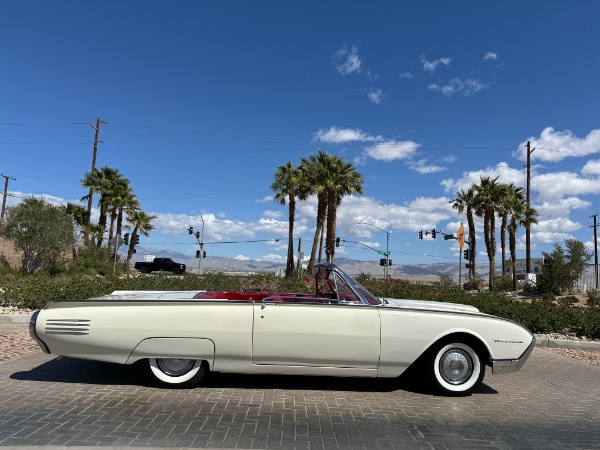 Used-1961-Ford-Thunderbird