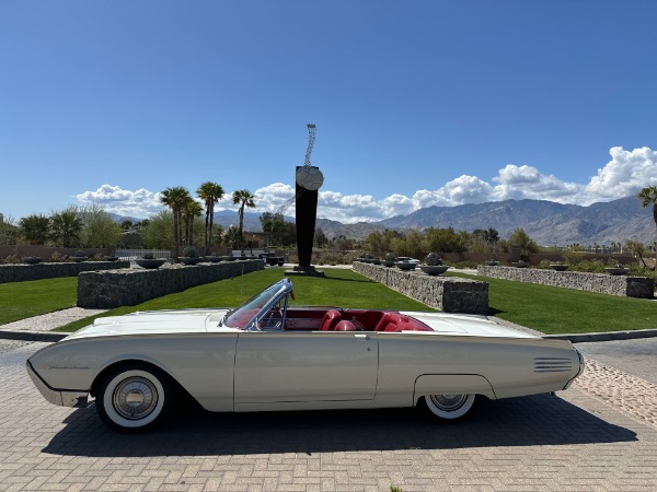 Used-1961-Ford-Thunderbird