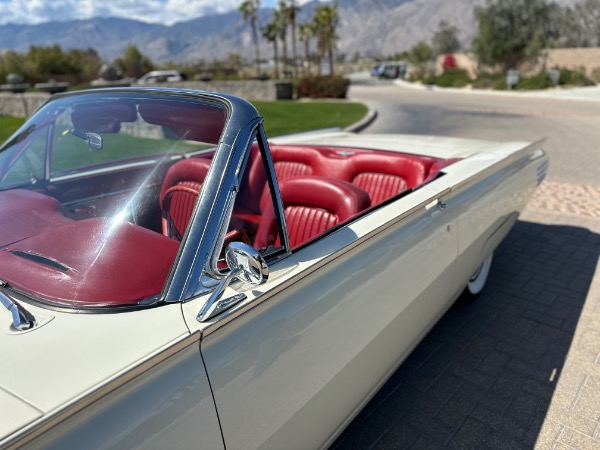 Used-1961-Ford-Thunderbird