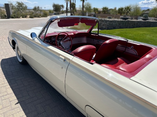 Used-1961-Ford-Thunderbird
