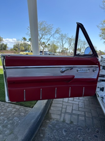 Used-1961-Ford-Thunderbird