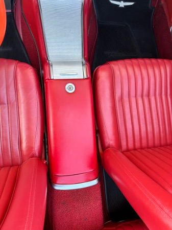 Used-1961-Ford-Thunderbird