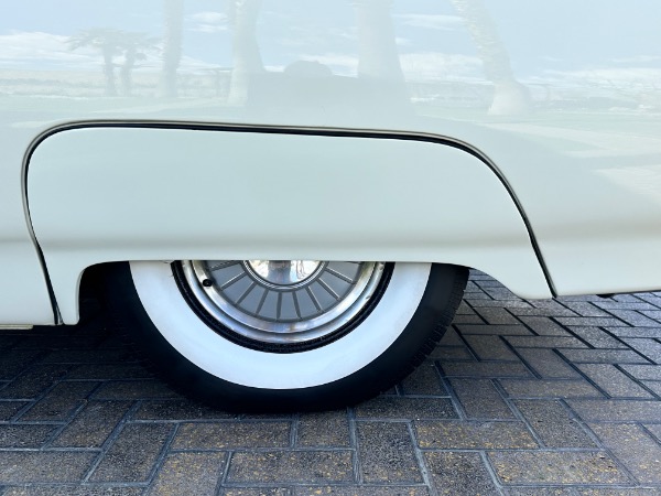 Used-1961-Ford-Thunderbird