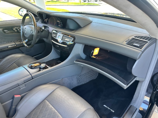 Used-2008-Mercedes-Benz-V12-Bi-Turbo-CL-65-AMG