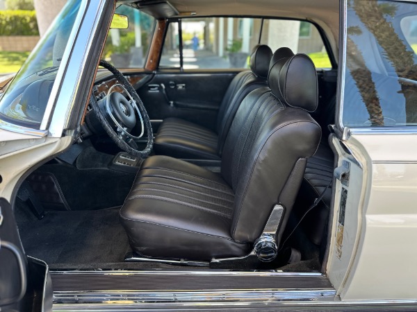 Used-1970-Mercedes-Benz-280SE