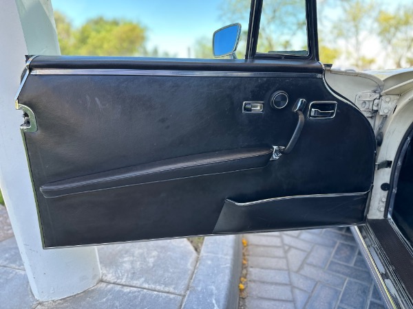 Used-1970-Mercedes-Benz-280SE