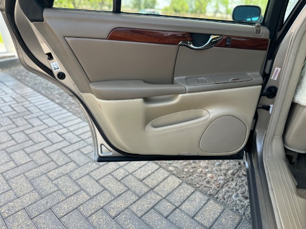 Used-2004-Cadillac-DeVille