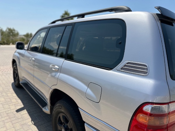 Used-2000-Toyota-Land-Cruiser