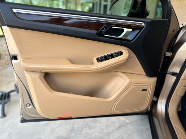 Used-2017-Porsche-Macan