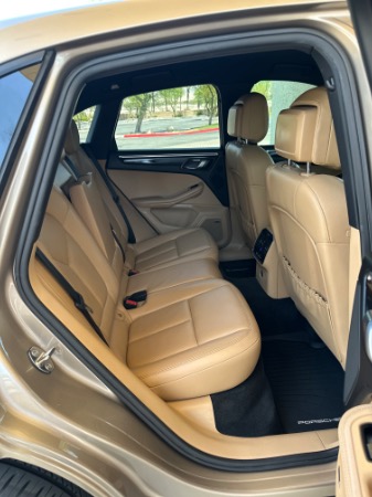 Used-2017-Porsche-Macan
