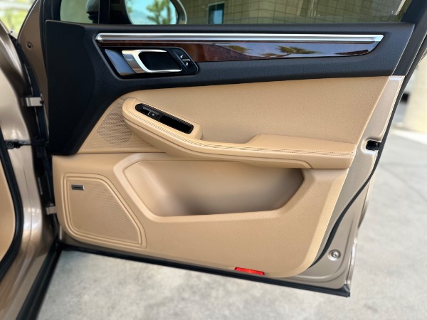 Used-2017-Porsche-Macan
