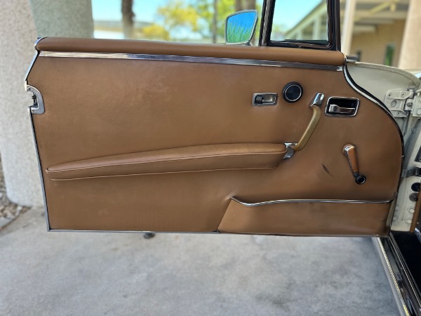 Used-1969-Mercedes-Benz-280SE