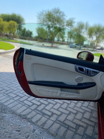 Used-2018-Mercedes-Benz-SLC-300