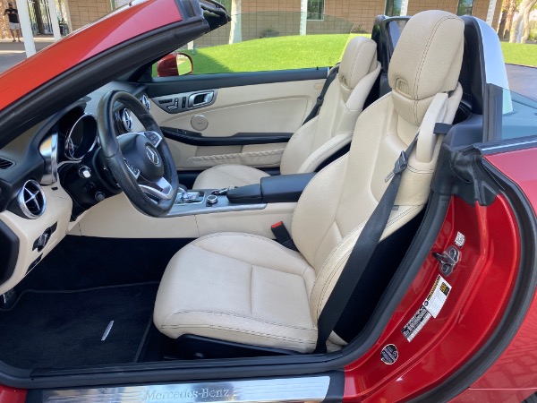 Used-2018-Mercedes-Benz-SLC-300