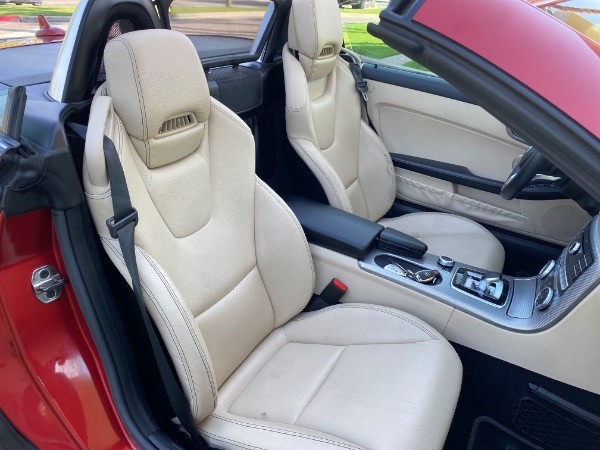Used-2018-Mercedes-Benz-SLC-300