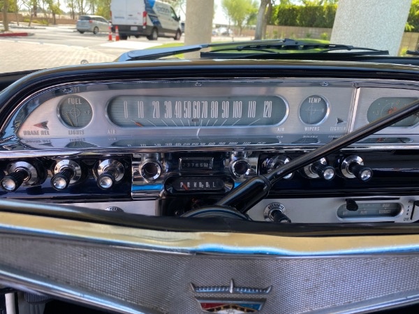 Used-1960-Ford-Galaxie-Sunliner