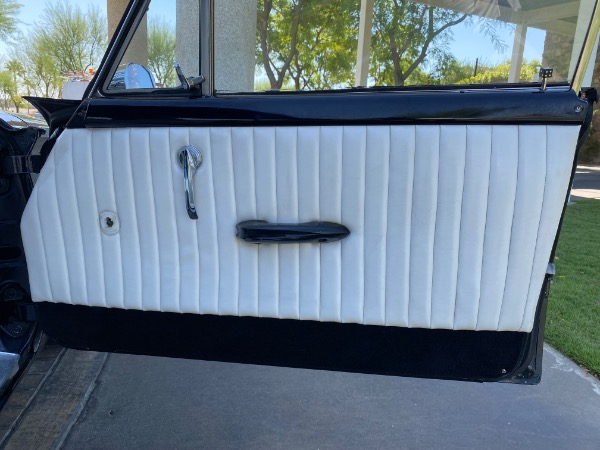 Used-1960-Ford-Galaxie-Sunliner