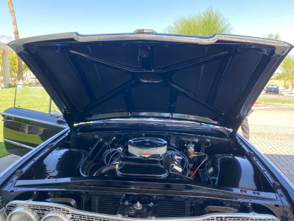 Used-1960-Ford-Galaxie-Sunliner