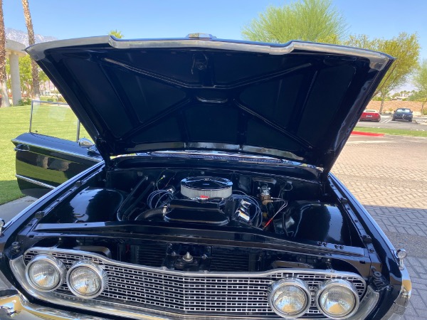 Used-1960-Ford-Galaxie-Sunliner