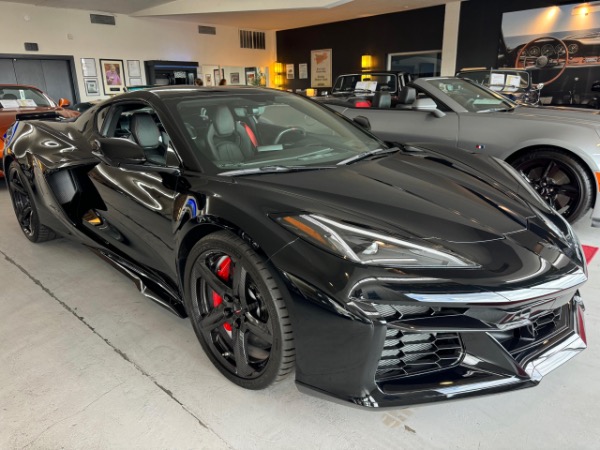 Used-2023-Chevrolet-Corvette-Z06