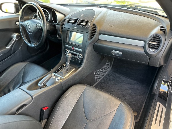 Used-2006-Mercedes-Benz-SLK-350-30-V6