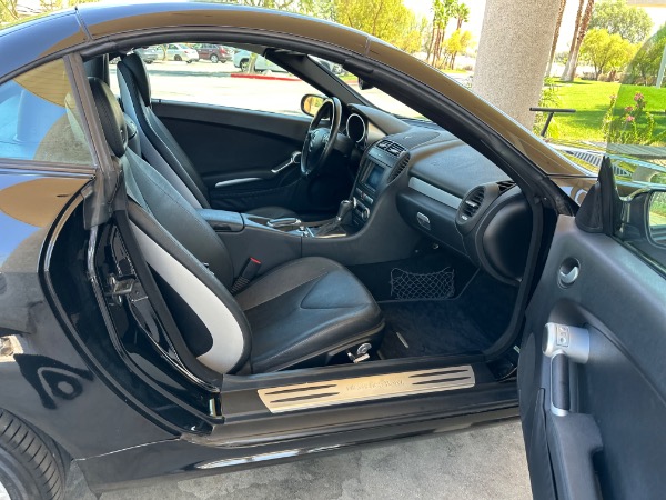 Used-2006-Mercedes-Benz-SLK-350-30-V6