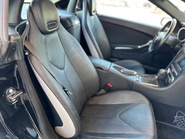 Used-2006-Mercedes-Benz-SLK-350-30-V6