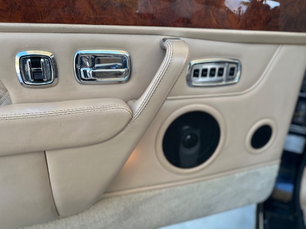 Used-2003-Bentley-Azure-Final-Series