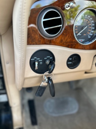 Used-2003-Bentley-Azure-Final-Series