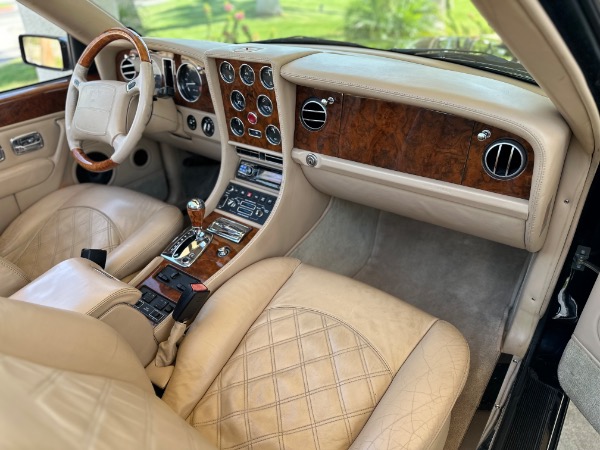Used-2003-Bentley-Azure-Final-Series
