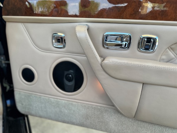 Used-2003-Bentley-Azure-Final-Series