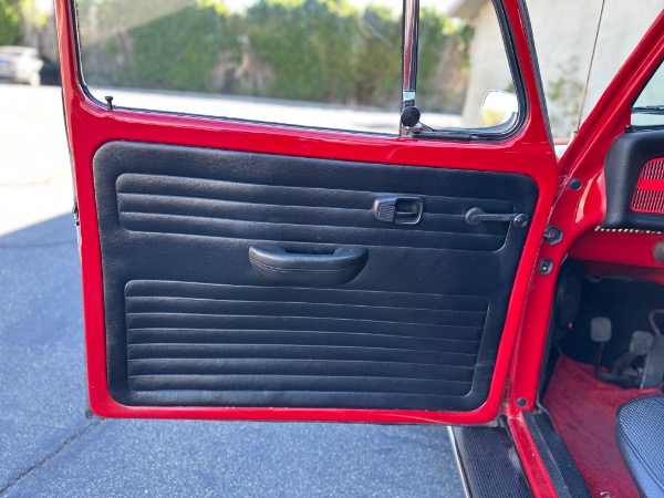 Used-1971-Volkswagen-Super-Beetle