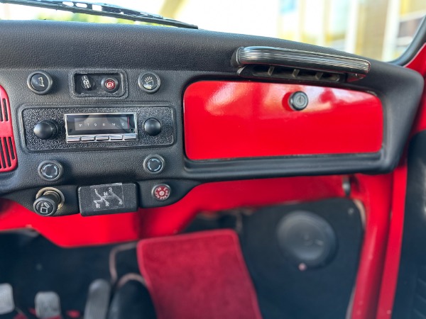 Used-1971-Volkswagen-Super-Beetle