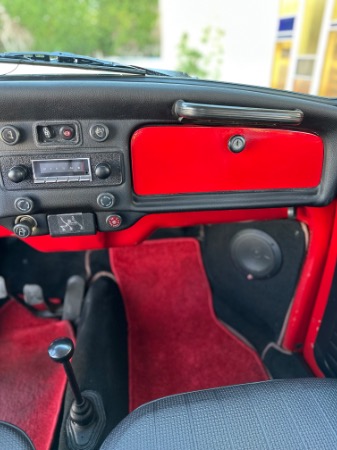 Used-1971-Volkswagen-Super-Beetle