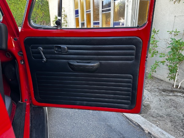 Used-1971-Volkswagen-Super-Beetle