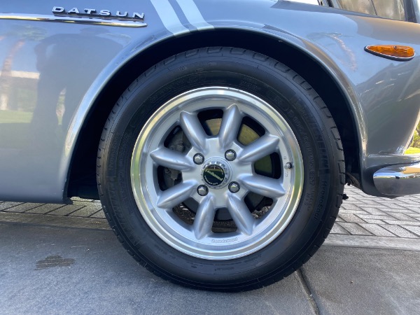 Used-1969-Datsun-2000