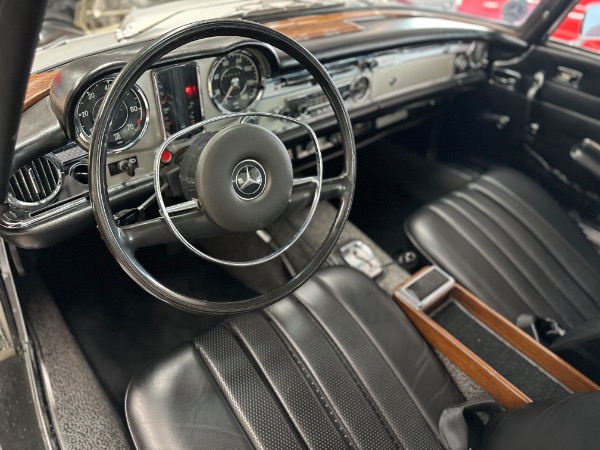 Used-1969-Mercedes-Benz-280SL