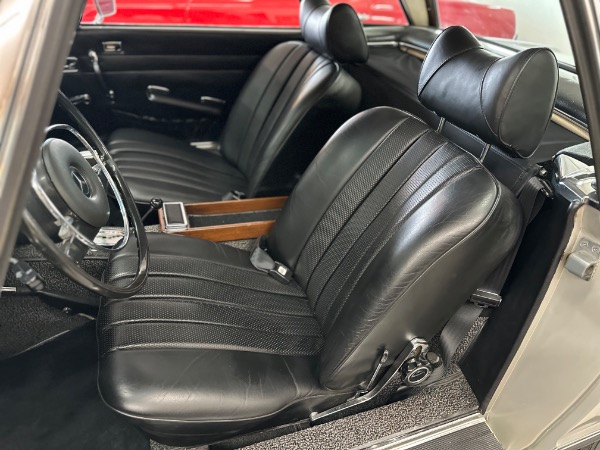 Used-1969-Mercedes-Benz-280SL