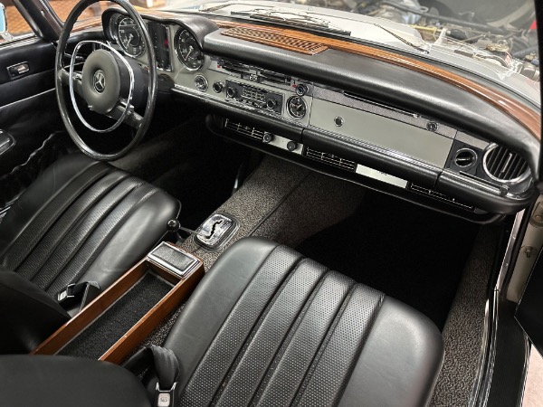 Used-1969-Mercedes-Benz-280SL