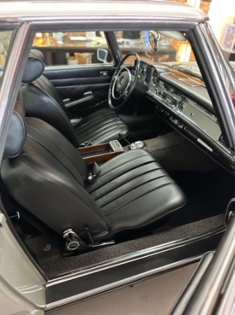Used-1969-Mercedes-Benz-280SL