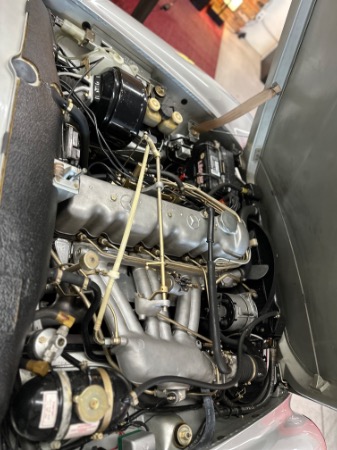 Used-1969-Mercedes-Benz-280SL