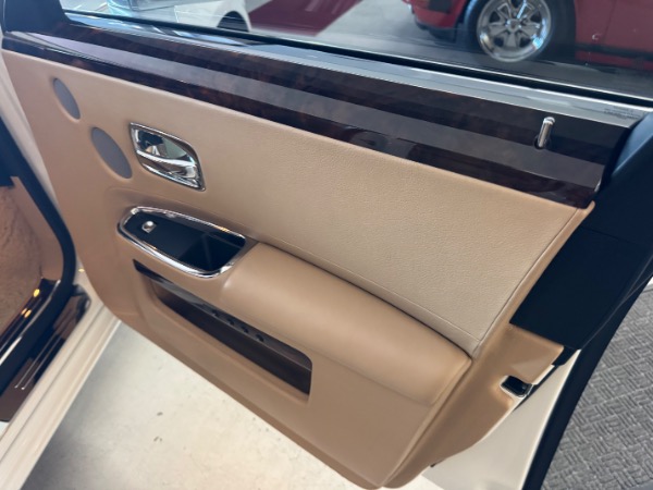 Used-2013-Rolls-Royce-Ghost